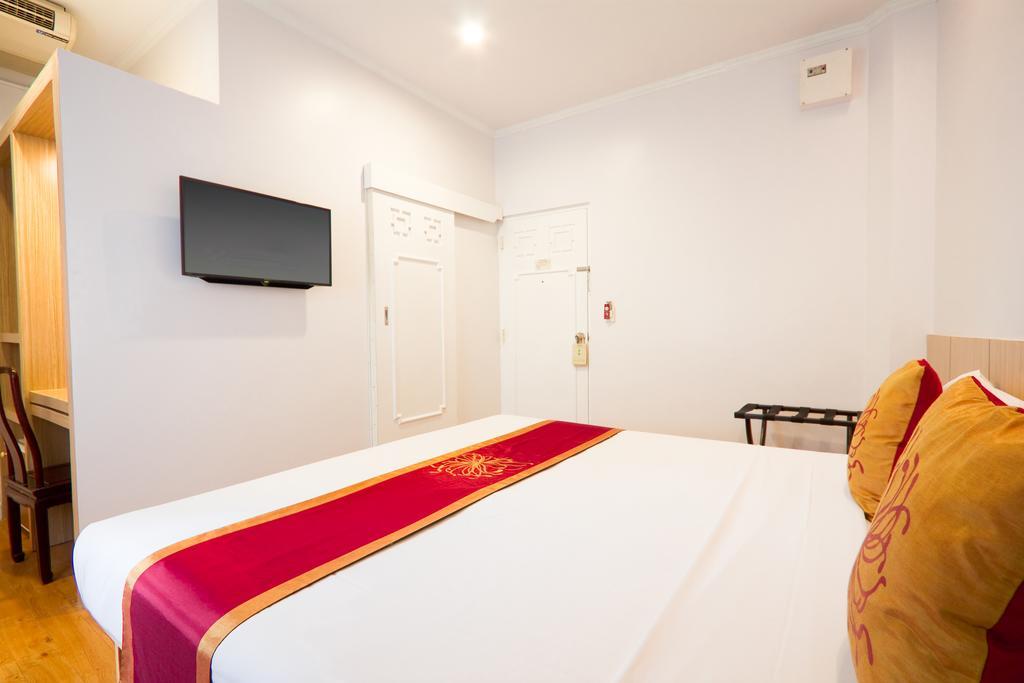 China Town Hotel - Sha Plus Certified Bangkok Exterior photo